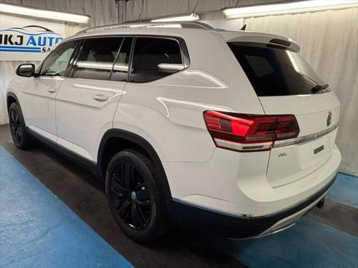 2018 Volkswagen Atlas 3.6L SEL Premium