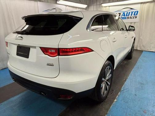 2018 Jaguar F-PACE 25t Prestige
