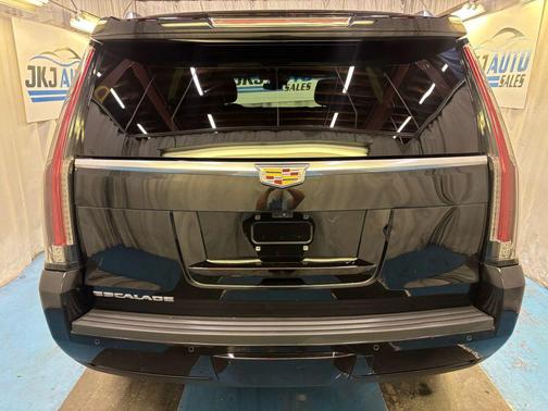 2019 Cadillac Escalade Luxury