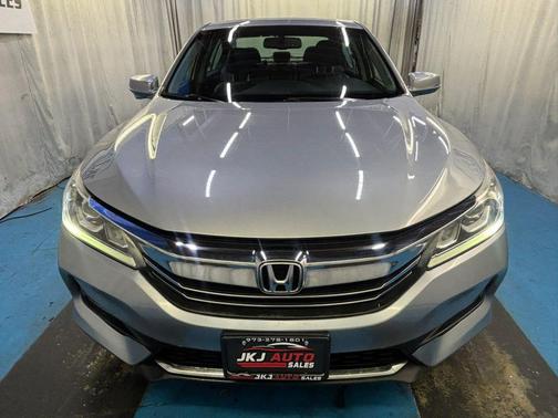 Lunar Silver Metallic 2017 Honda Accord EX-L