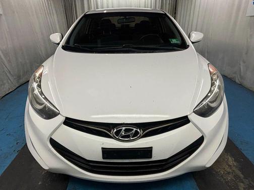 2013 Hyundai ELANTRA GS