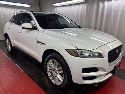 2017 Jaguar F-PACE 35t Prestige