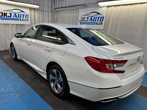 Platinum White Pearl 2018 Honda Accord EX-L
