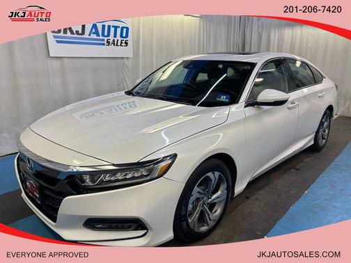 Platinum White Pearl 2018 Honda Accord EX-L