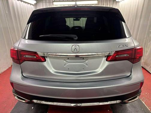 Lunar Silver Metallic 2017 Acura MDX 3.5L w/Technology Package