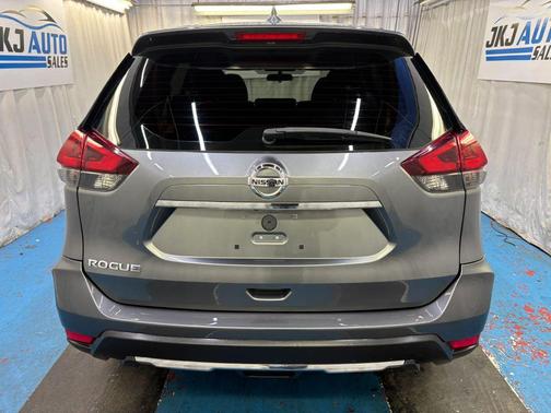 Gun Metallic 2019 Nissan Rogue S