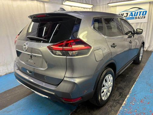 Gun Metallic 2019 Nissan Rogue S