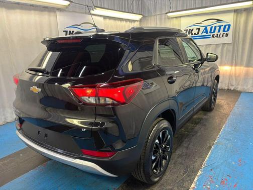 Mosaic Black Metallic 2023 Chevrolet Trailblazer LT