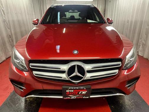 designo Cardinal Red Metallic 2017 Mercedes-Benz GLC 300 4MATIC