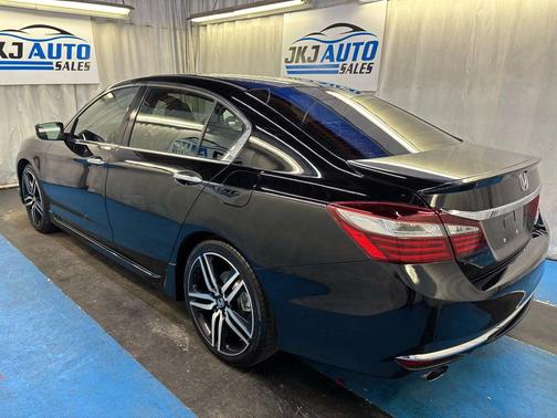 2017 Honda Accord Sport SE