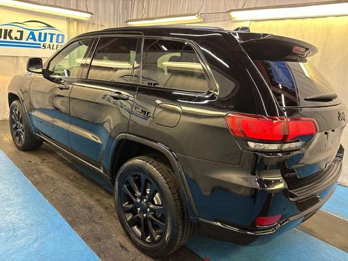 2018 Jeep Grand Cherokee Altitude