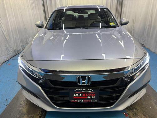 Lunar Silver Metallic 2018 Honda Accord LX