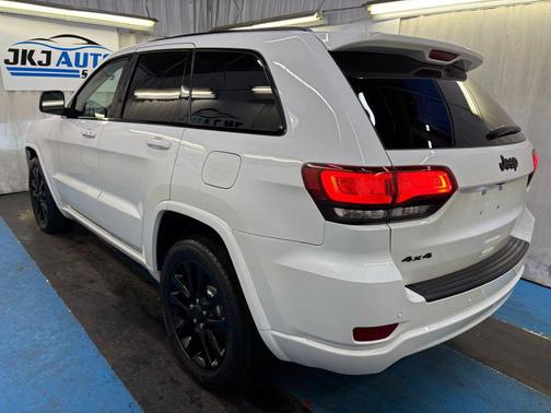 2018 Jeep Grand Cherokee Altitude