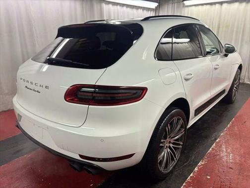 2015 Porsche Macan Turbo