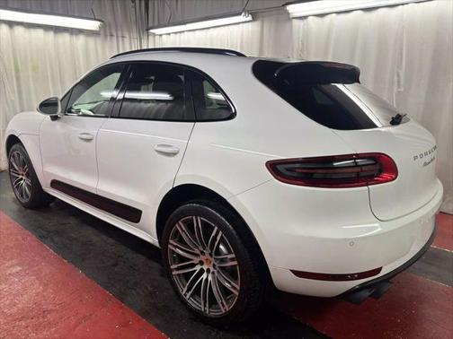 2015 Porsche Macan Turbo