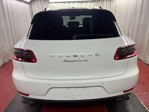 2015 Porsche Macan Turbo