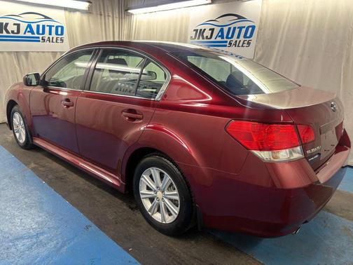 Res 2012 Subaru Legacy Premium