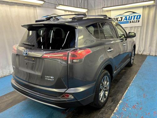 Magnetic Gray Metallic 2017 Toyota RAV4 Hybrid Limited