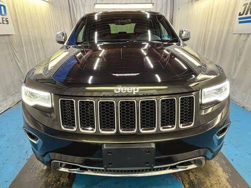 Brilliant Black Crystal Pearlcoat 2016 Jeep Grand Cherokee Overland