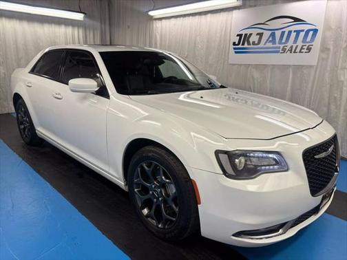 2016 Chrysler 300 S
