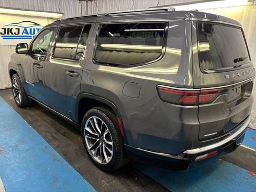 2022 Jeep Wagoneer Series III 4x4
