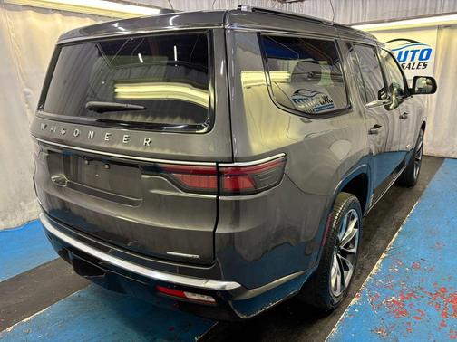 2022 Jeep Wagoneer Series III 4x4