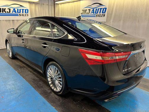 2016 Toyota Avalon XLE