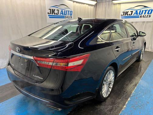 2016 Toyota Avalon XLE