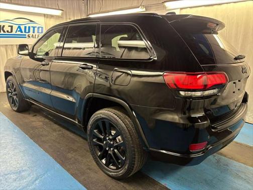 2017 Jeep Grand Cherokee Altitude