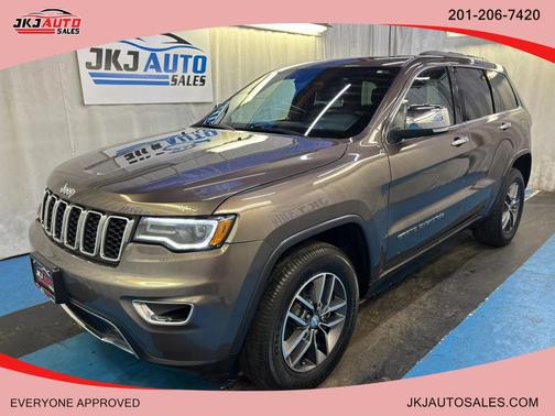 Walnut Brown Metallic Clearcoat 2017 Jeep Grand Cherokee Limited