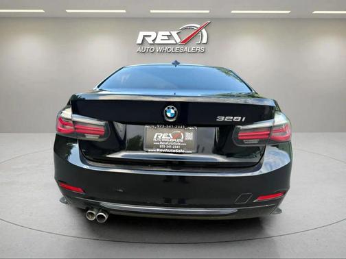 2013 BMW 328 328i Sedan 4D