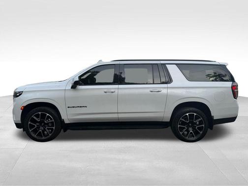 Iridescent Pearl Tricoat 2021 Chevrolet Suburban RST