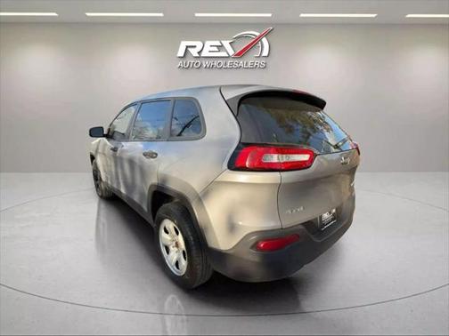 2016 Jeep Cherokee Sport