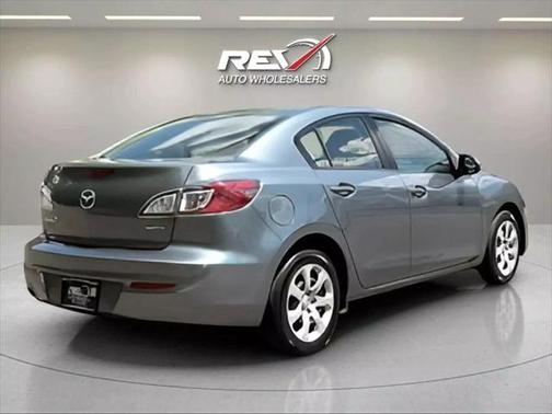 2013 Mazda Mazda3 i Sport