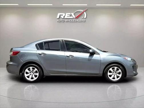 2013 Mazda Mazda3 i Sport
