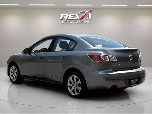 2013 Mazda Mazda3 i Sport