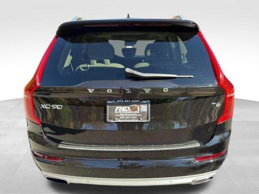 2018 Volvo XC90 T6 Momentum