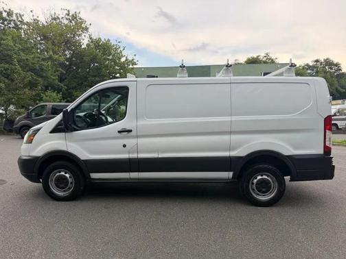 Oxford White 2015 Ford Transit-250 Base
