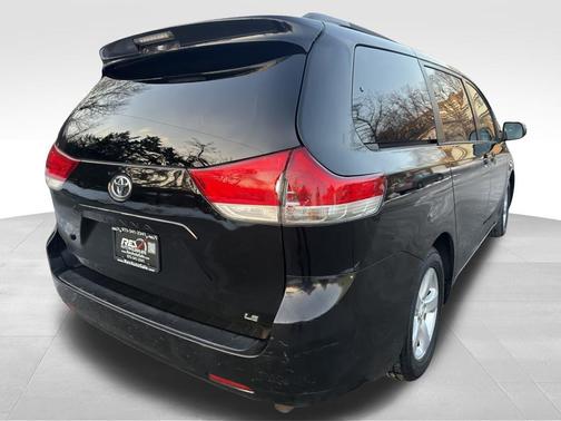 2012 Toyota Sienna LE