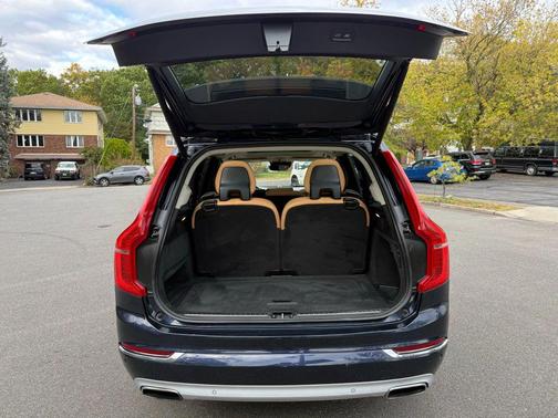 2016 Volvo XC90 Hybrid T8 Inscription