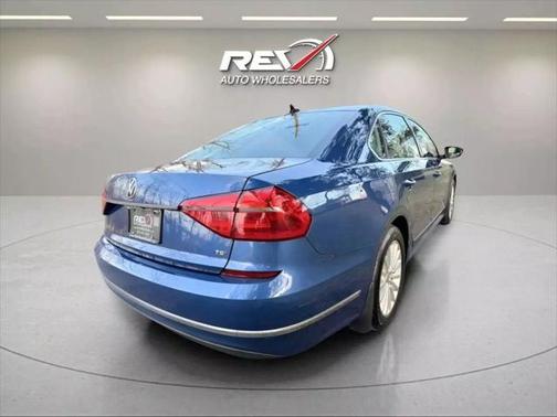 2016 Volkswagen Passat 1.8T SE