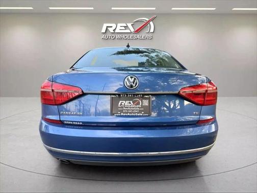 2016 Volkswagen Passat 1.8T SE