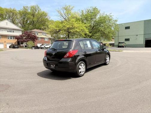 2011 Nissan Versa 1.8 S