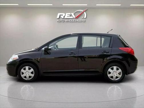2011 Nissan Versa 1.8 S