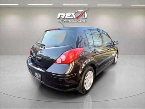2011 Nissan Versa 1.8 S