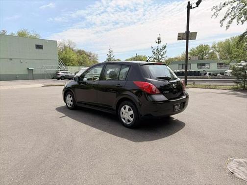 2011 Nissan Versa 1.8 S
