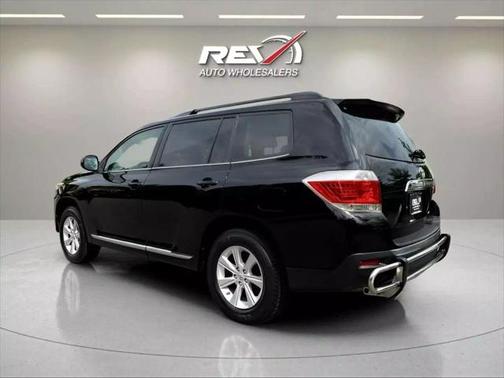 2011 Toyota Highlander SE