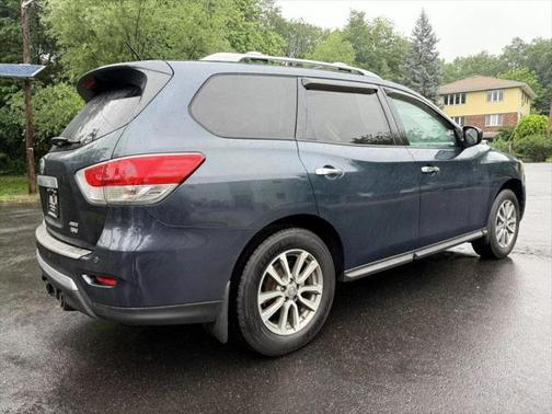 2014 Nissan Pathfinder SV