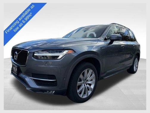 2018 Volvo XC90 T6 Momentum