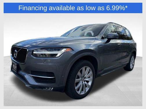2018 Volvo XC90 T6 Momentum
